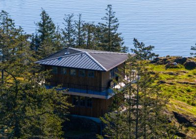 Custom waterfront home with panoramic views by Kaplan Homes